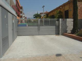 Lloguer Aparcament cotxe a Calle llinars 33. Alquiler de garaje en c. llinars 33 cardedeu
