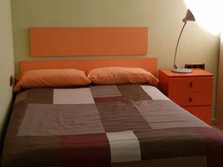 Casa adossada a Carrer pi i margall 7. Super bien cuidada. ubicación muy tranquila y muy cerca de barce