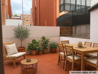 Piso en Mossèn andreu 16. Reformado, luminoso y con espacios exteriores: un piso para disf