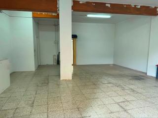Locale commerciale in Llobregat  14. Oportunidad única! local céntrico en sant joan despí