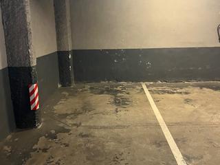 Rent Car parking in Sardenya 43. Garaje en calle sardenya