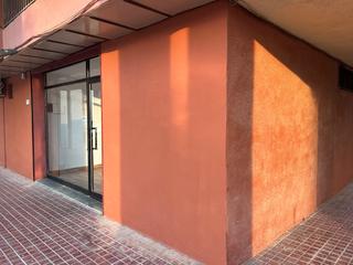 Lloguer Local Comercial a Avda dr folch 10. Local para oficina