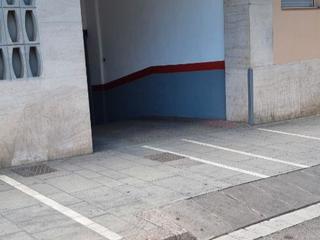 Aparcament cotxe a Cami vell de canovelles  1. Amplia plaza de parquing