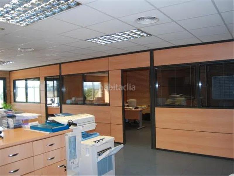 Foto d941633c-b55f-42c7-9b62-7dd486d62b72. Nau industrial a migjorn 11 a Llagostera