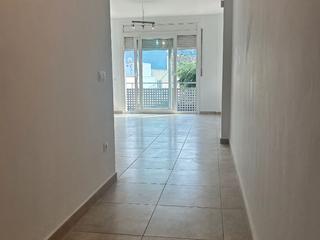Piso en Carrer camprodon 5. Piso dúplex en buen estado