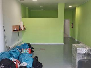 Lloguer Local Comercial a Merce 3. Local en alquiler todo reformado