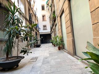 Alquiler Piso en Passatge magarola 4. Piso a cinco minutos de plaça catalunya