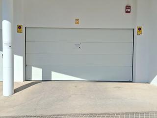 Lloguer Aparcament cotxe a C/ doñana 47. Parking en alquiler en calle doñana 615054049