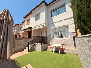 Maison jumelée à Occitania 56. Casa de tres habitaciones completamente reformada para entrar a