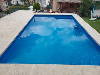 Casa a Avenida  mirador del montseny  81. Magnífica casa independiente a cuatro vientos con piscina y jard