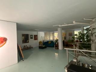 Location Local commercial à Sardenya 100. Se alquila espacio en estudio artístico compartido – 14m² – 250€