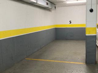 Lloguer Aparcament cotxe a María auxiliadora  131. Para coche pequeño-mediano