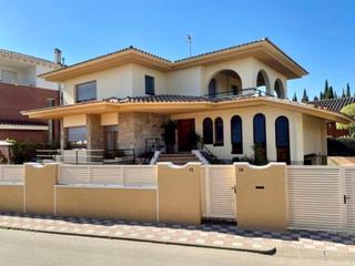 Xalet a Passeig de la creu trencada 13-15. Precio negociable