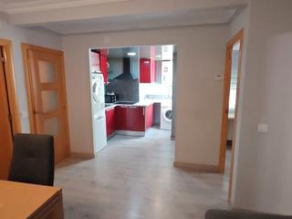 Appartement à Narcis monturiol  10. Amueblado y reformado