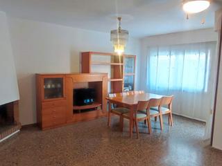 Piso en Carrer d'ausiàs marc 18. Oportunidad única: amplia vivienda de 4 habitaciones exteriores