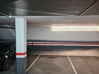 Aparcament cotxe a Carrer portugal 1. Plaza de parking en calle portugal