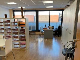 Office space in C/ borrell, 30-34 y c/ orient, 78-84 78-84. Oficina en rentabilidad con inquilino estable + terraza + aparca