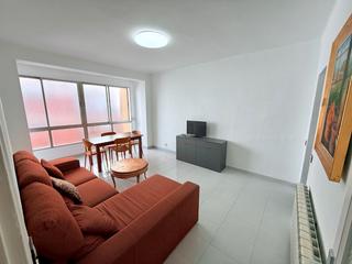 Rent Flat in Rovira i virgili 31. Se alquila piso de 4 habitaciones por temporada en tarragona (1