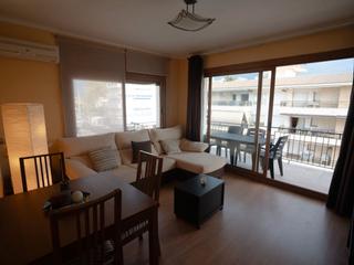 Apartment in Avinguda de montserrat 32. Coqueto apartamento con vistas al mar a 200m de la playa. direct