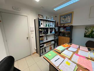 Location Bureau à Josep torras i bages 45. Despacho privado en el centro de sant boi de llobregat – todo in
