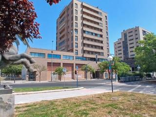 Duplex à Juan sanchis candela 23. Apartamento duplex en gran via , alicante
