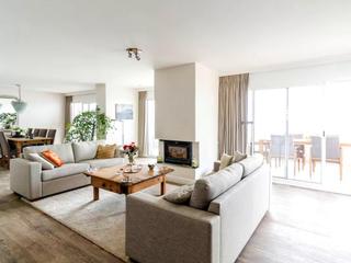 Xalet a Bernat desclot 13. Vivienda moderna con vistas al mar en la exclusiva zona de els g