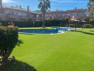 Location Maison jumelée à Carrer joaquim serra 9. Alquiler de chalet adosado en calle joaquim serra
