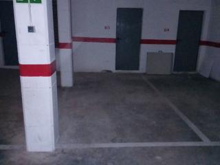 Lloguer Aparcament cotxe a Garrofers  4. Parking con amplio trastero