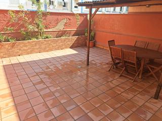 Rez-de-chaussée à Avinguda hispanitat 28. Ppiso en planta baja con terraza