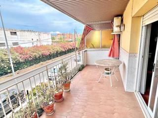 Piso en Lluis companys 35. Piso segur platja. estupendo piso cerca playa y del puerto. 3 ha