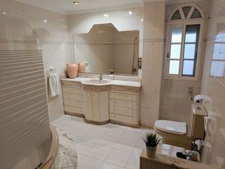 Rent Flat in Escultor esteve 7. Particular alquila. piso en pleno centro del corazón de xàtiva.