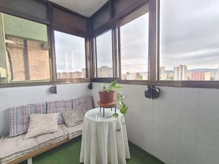 Appartement à Avenida carmen amaya 28. ¡luminoso piso con terracita, vistas al suroeste, 3 dormitorios