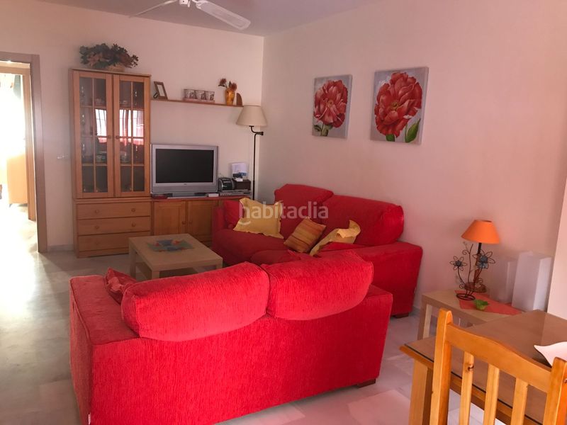 Foto 2a87210b-eedd-46d6-9741-ae202938542f. Alquiler piso en chinar 3 piso alquiler periodo escolar en Barbate