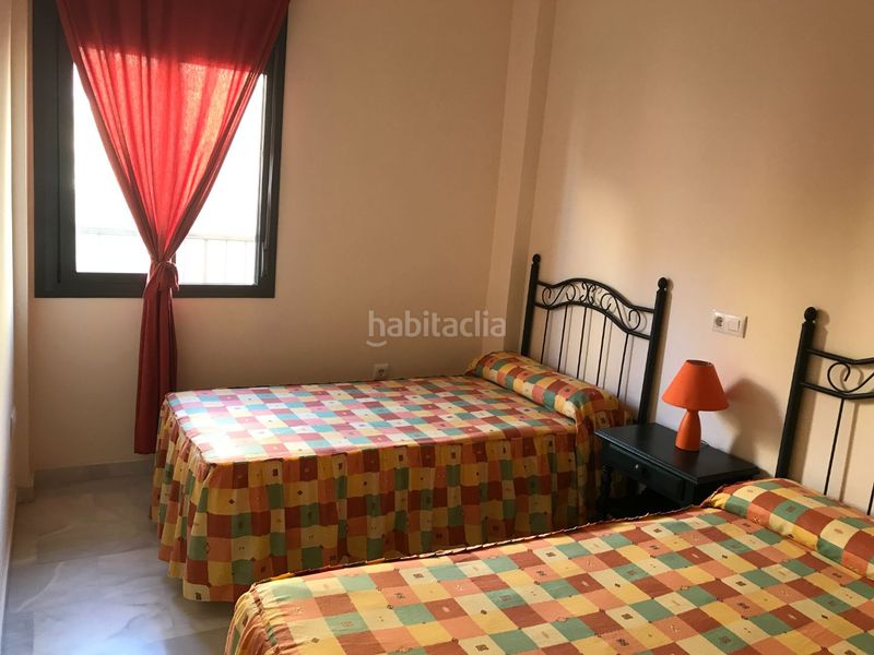 Foto fe0d07a6-a701-4355-a3c1-ba298042a116. Alquiler piso en chinar 3 piso alquiler periodo escolar en Barbate