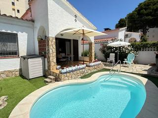 Casa en Ramon muntaner 9. ¿casa con encanto y con piscina privada!