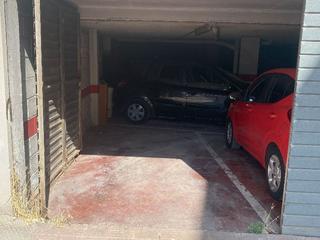 Location Parking voiture à Miquel marti i pol 0. Lloguer pàrquing zona cèntrica
