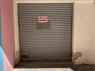 Lloguer Local Comercial a Plaça de l'oli 7. Molt cèntric