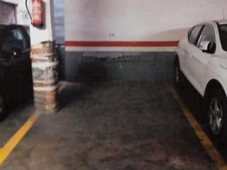 Location Parking voiture à Dalt dels banús 30. Plaza de parking  en alquiler