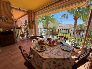 Apartamento en Carrer dels furs 15. Vive el montgó desde tu terraza: confort, luz y serenidad en den