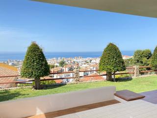 Casa en Avenida los mangos 3. Fantástica villa para invertir y disfrutar del mediterráneo con
