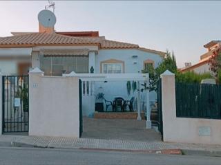 Casa bifamiliare in Avenida fernando fenoll  117. Casa pareada en castalla internacional