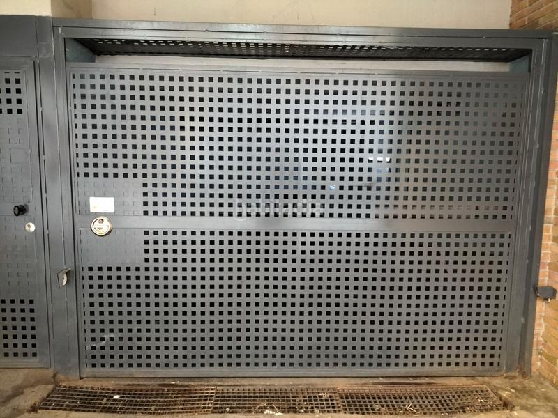 Foto 1a0b1f60-31fd-4bf8-b78a-d388f9d29f81. Alquiler parking coche en josep anselm clavé 23 alquiler plaza de parking individual en Hospitalet de Llobregat (L´)