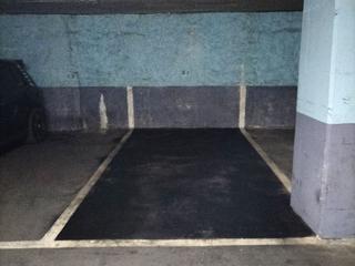 Alquiler Parking coche en Josep anselm clavé 23. Alquiler plaza de parking individual