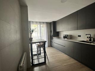 Pis a Plaza milenari  6. Se vende planta baja reformada