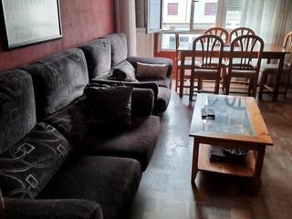 Appartamento in Avenida del principado,  6. Muy soleado y en zona tranquila con todos los servicios cerca