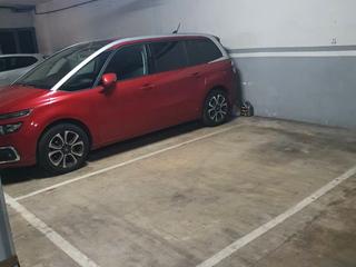 Location Parking voiture à C/ industria 20. Plaza de fácil acceso y fácil maniobra para coche mediano y gran