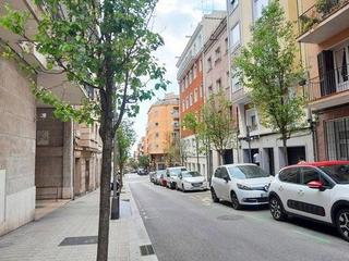 Appartamento in Plaça del guinardó 12. Piso céntrico en l'horta guinardó