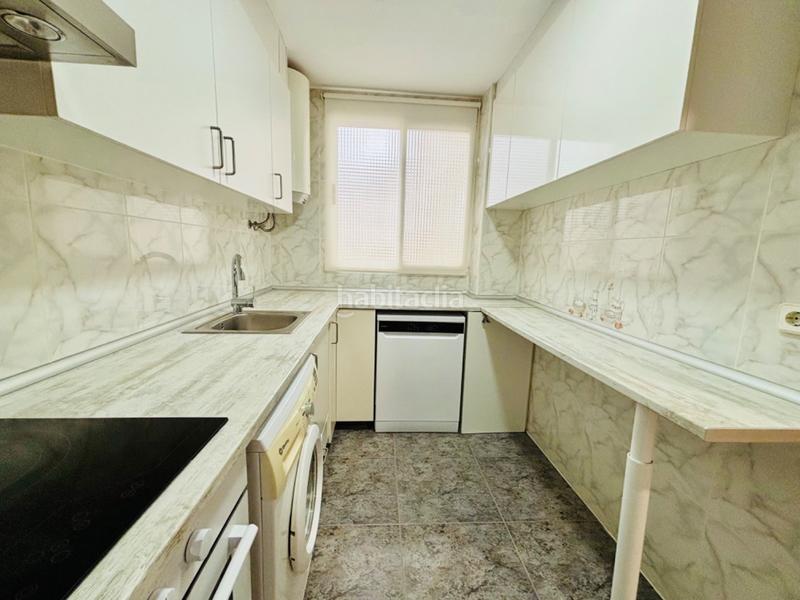 Foto 246481ce-df8a-4d18-a299-f0d2d69a5b92. Miete etagenwohnung in san jacinto castañeda 37 in Valencia