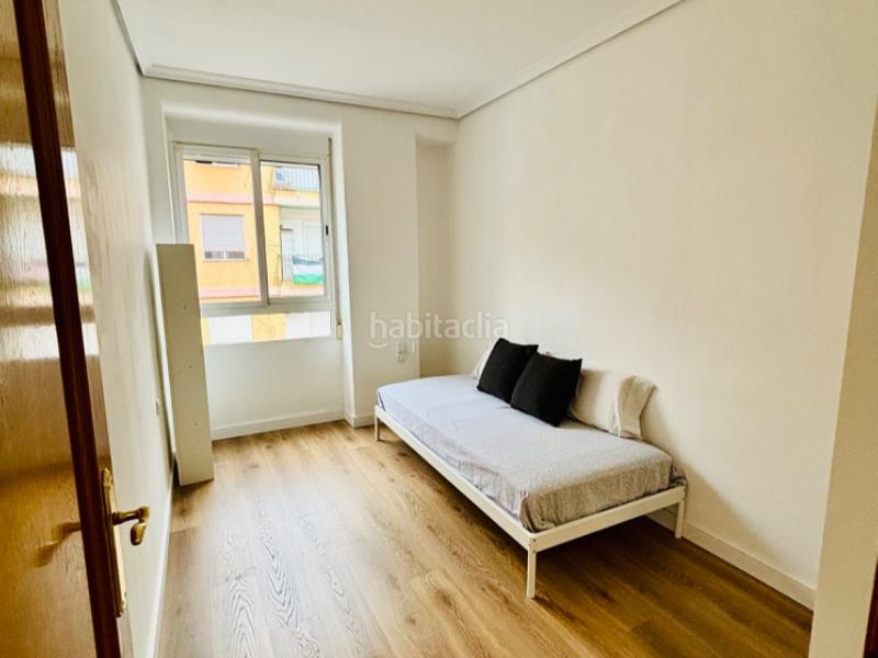 Foto 8f0a26ac-c50c-4c83-8c19-e13f2a5c7c35. Miete etagenwohnung in san jacinto castañeda 37 in Valencia