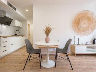 Appartamento in Doctor ferran  53. Precioso piso en el centro